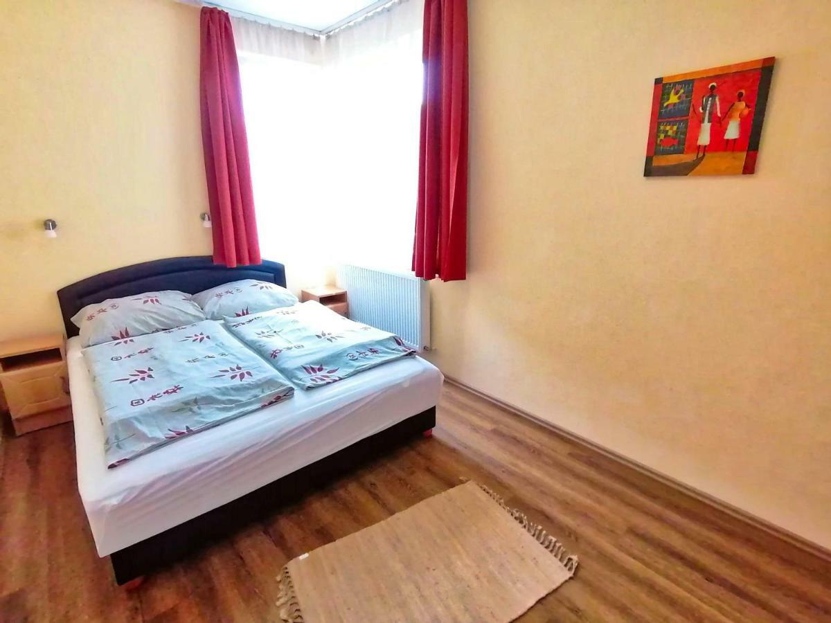 Villa Aida Apartman Hajdúszoboszló Εξωτερικό φωτογραφία