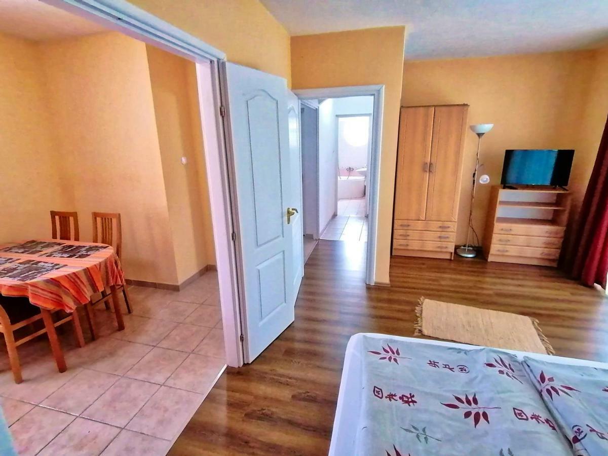 Villa Aida Apartman Hajdúszoboszló Εξωτερικό φωτογραφία
