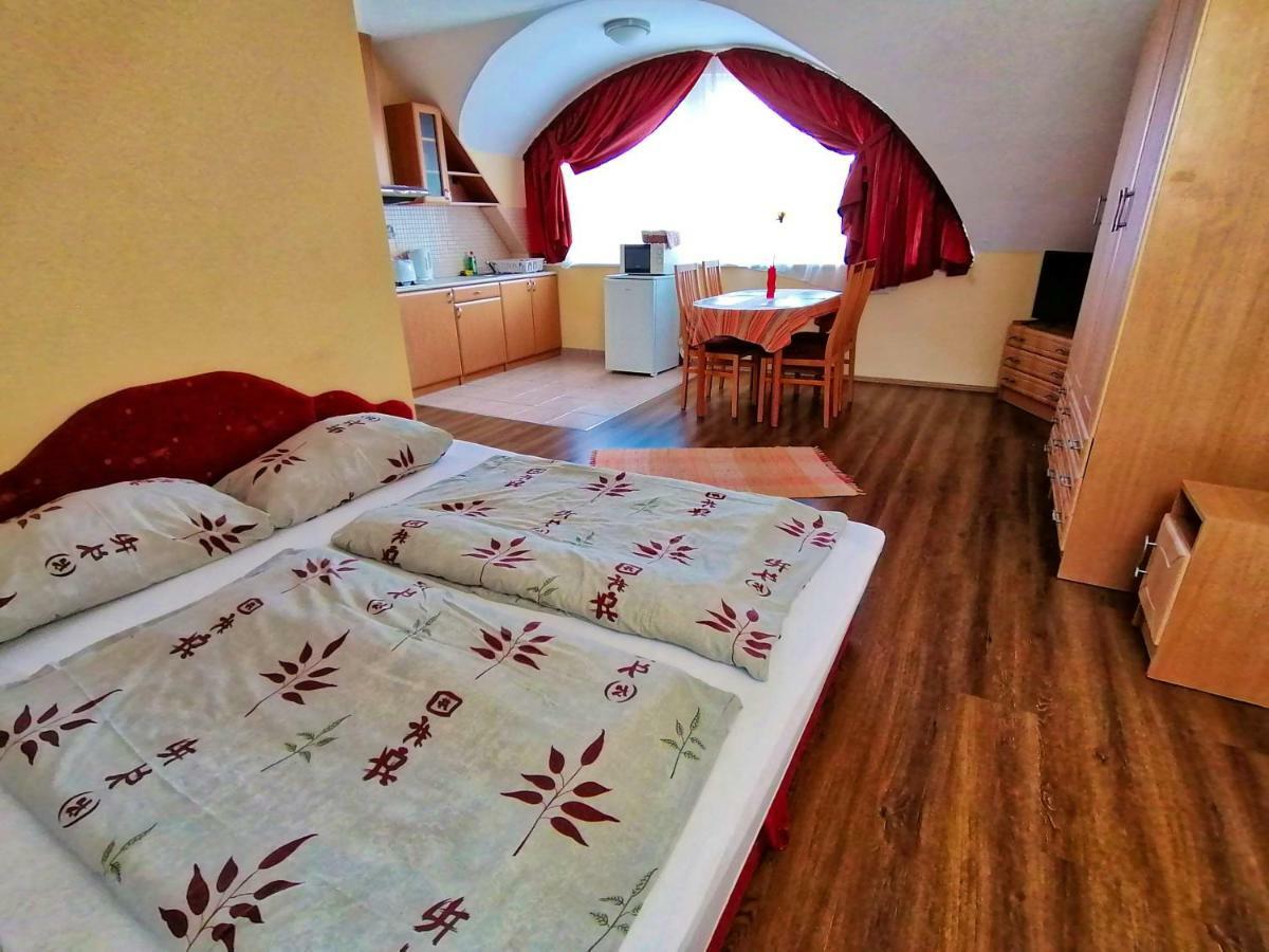 Villa Aida Apartman Hajdúszoboszló Εξωτερικό φωτογραφία