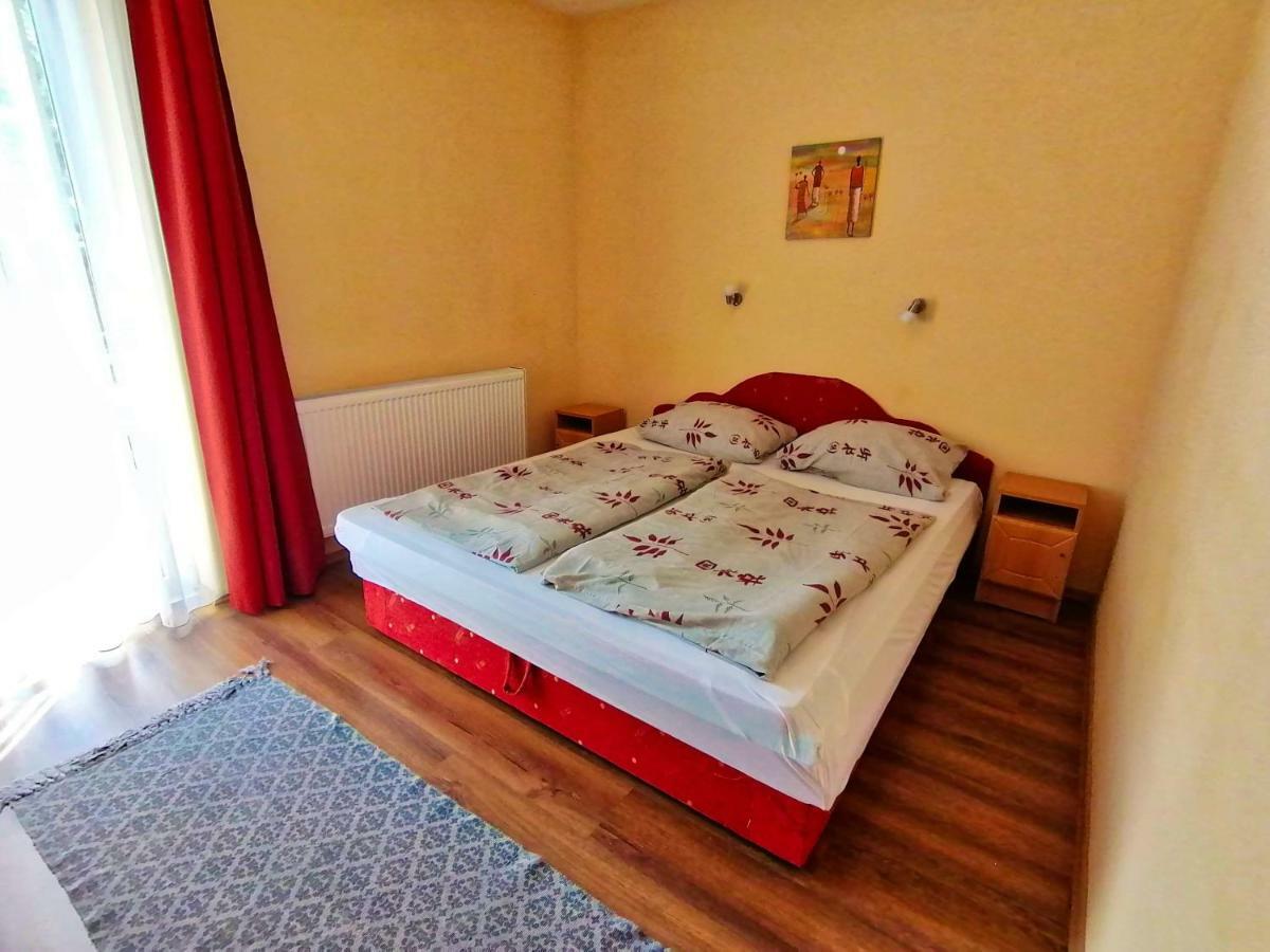Villa Aida Apartman Hajdúszoboszló Εξωτερικό φωτογραφία