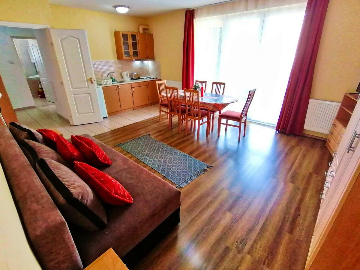 Villa Aida Apartman Hajdúszoboszló Εξωτερικό φωτογραφία