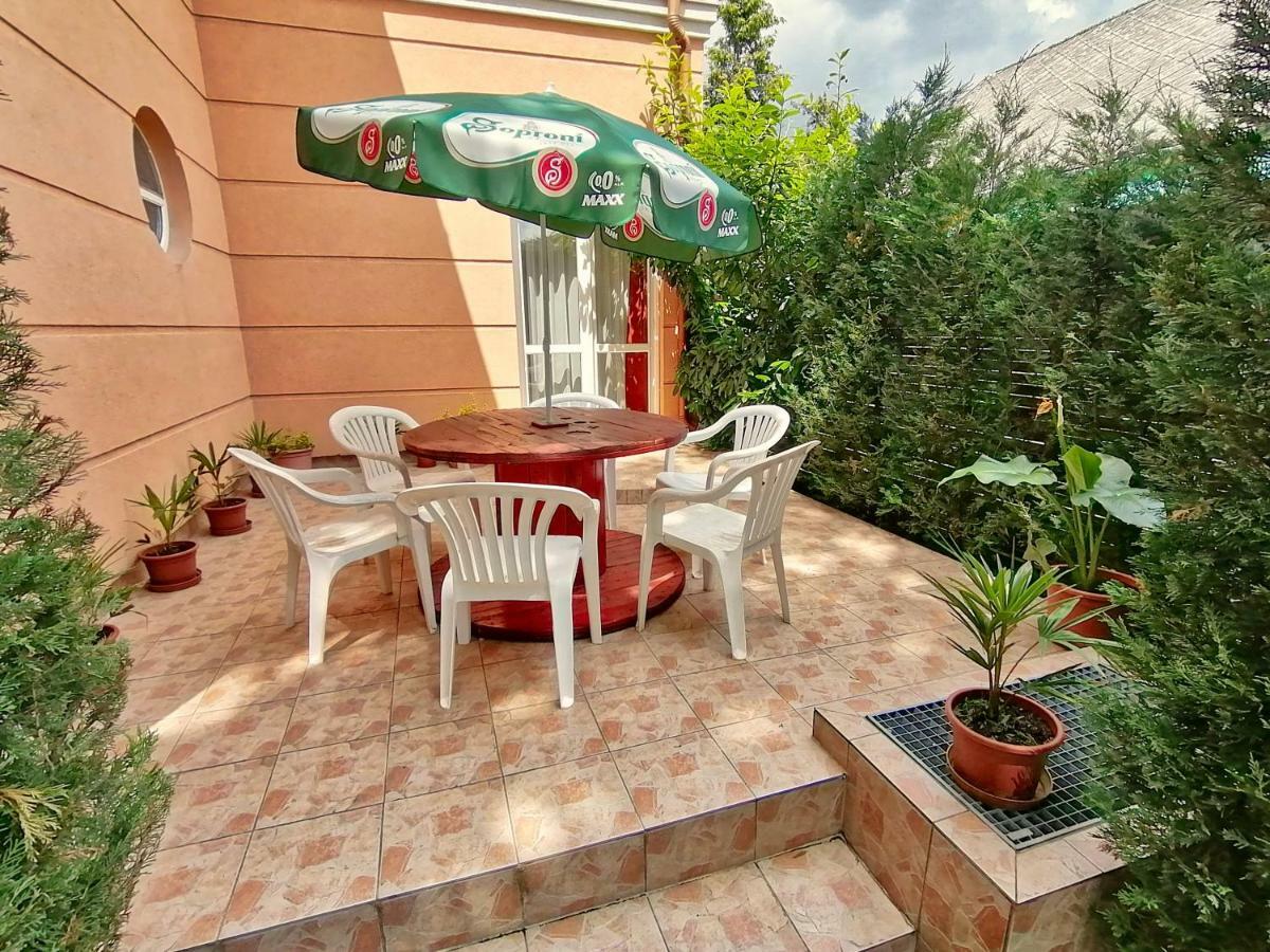 Villa Aida Apartman Hajdúszoboszló Εξωτερικό φωτογραφία